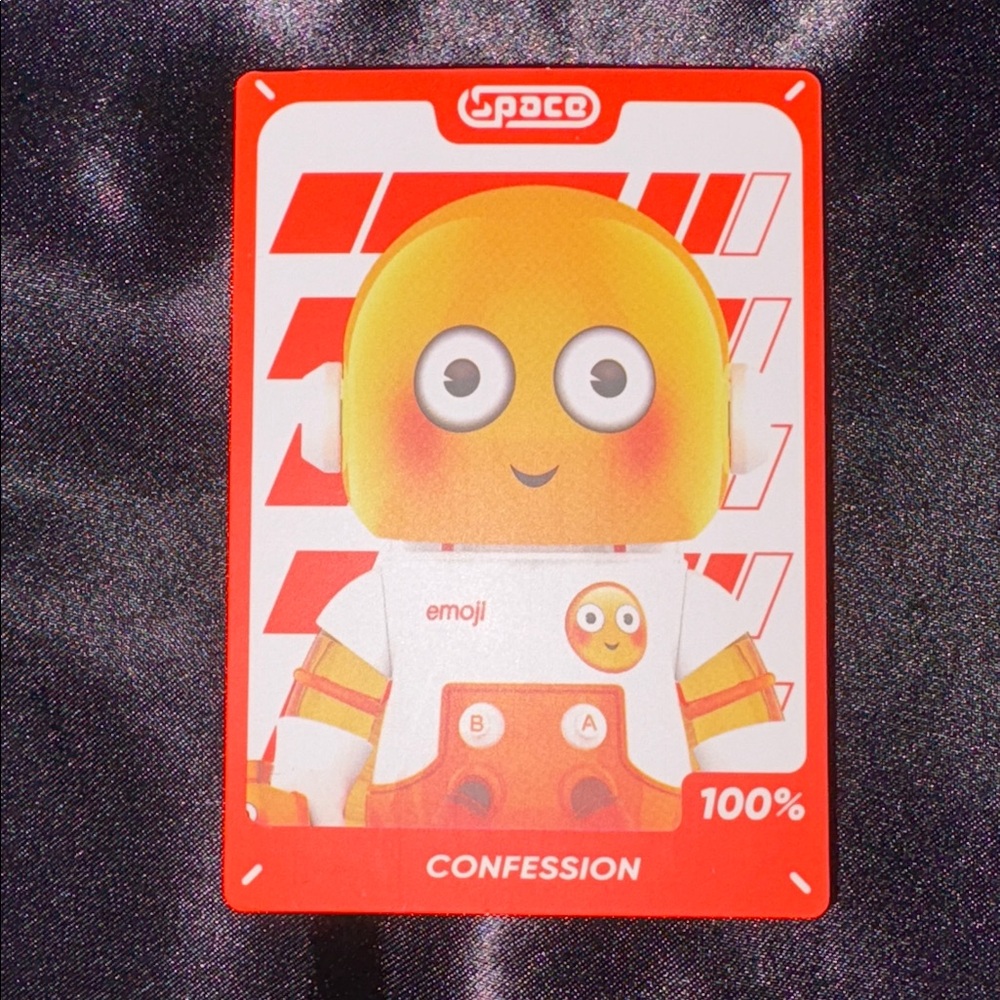 POP MART Mega Space Molly Emoji 100% - Confession - Picture 4 of 10